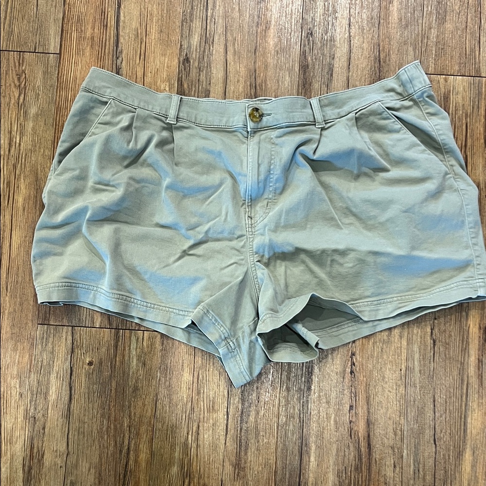 Maurice’s Women's Casual Pleated Green Shorts 22W